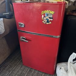 Retro Mini Fridge