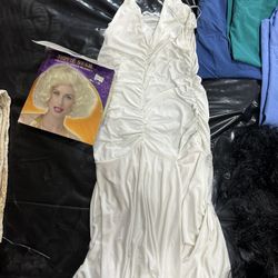 Marilyn Monroe Dress And wig