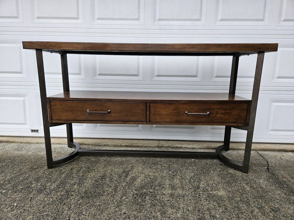 Havertys Urban Crossroads Sideboard / Console Table Industrial Style