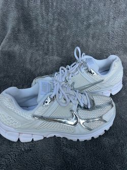 Nike Vomero 5 Shoes