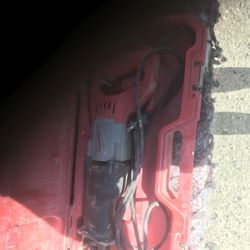 Milwaukee Super Sawzall 40$