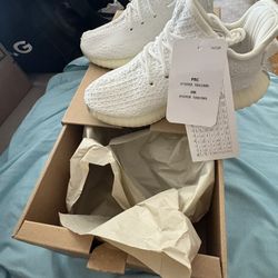 Kid shoes Nike SB (11C), Jordan (9C) And Yeezy (9C)