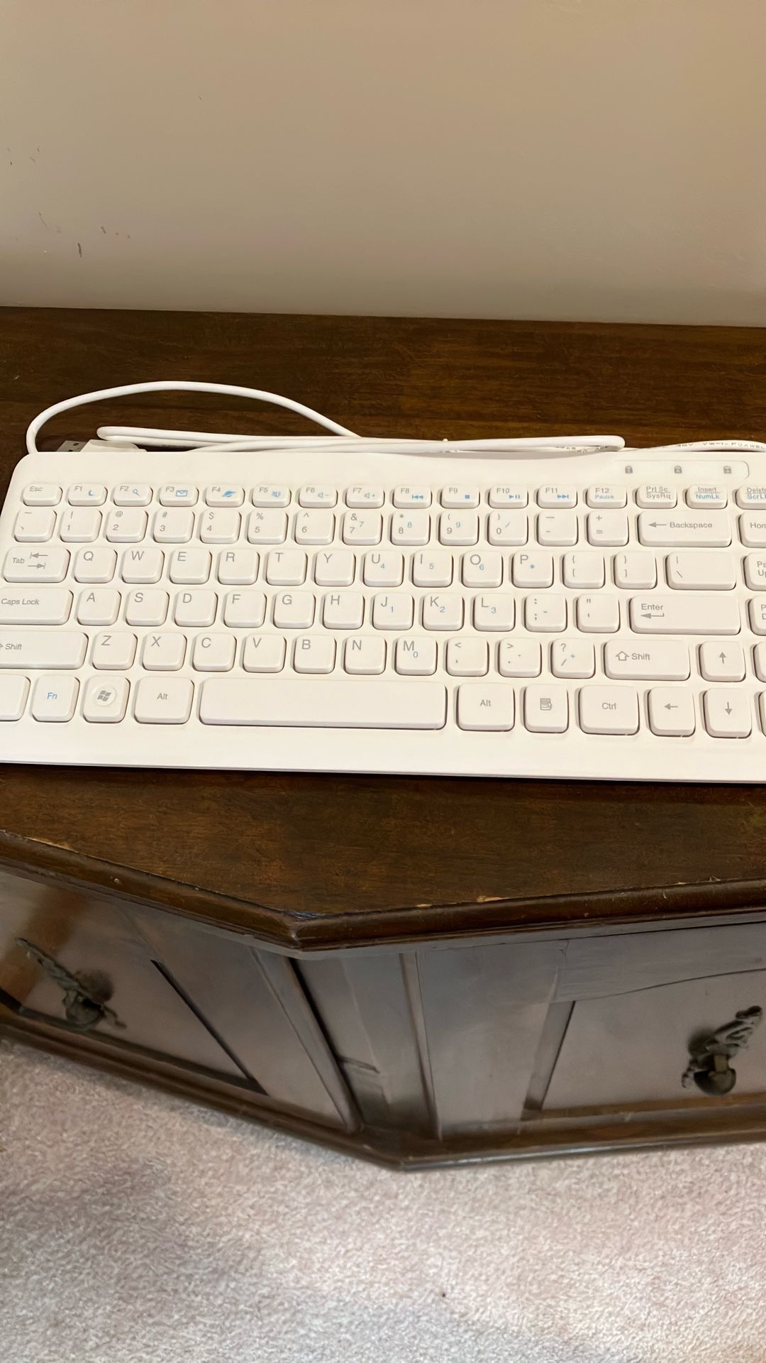 White USB Keyboard