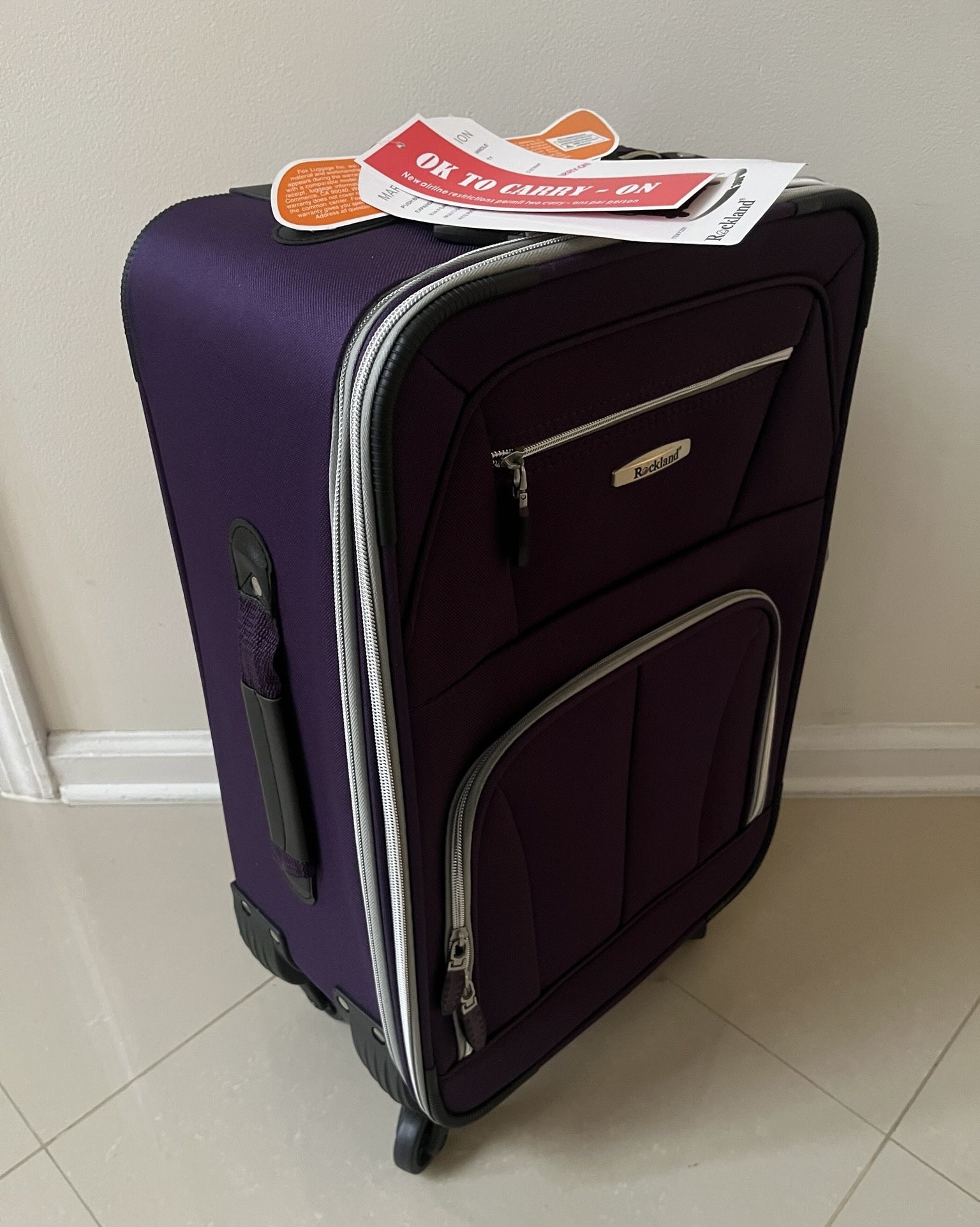 NEW Carry On Suitcase W/ Spinner Wheels, Expandable Soft Side Spinner Wheel Luggage, Purple !