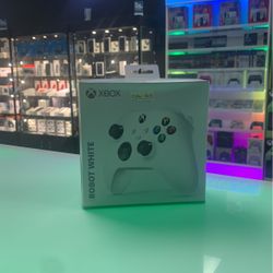 Xbox Series X|S Wireless Controller -Robot White -open Box