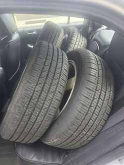 Honda wheel with tire