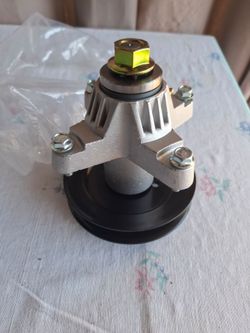 Lawn Mower Deck Spindle Assembly