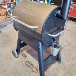 Traeger Almost New Used 3 Times 
