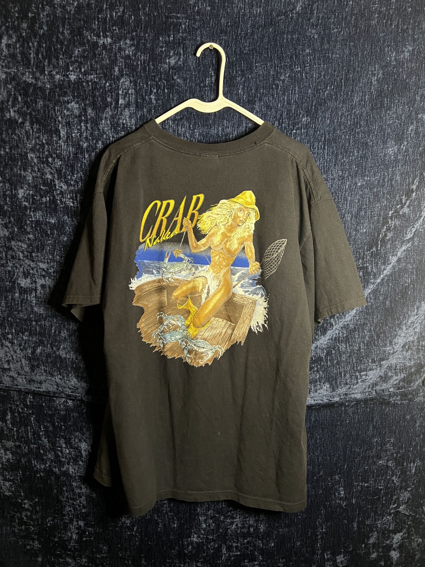 90s Crab fishing graphic tee - a unique, vintage find fishing