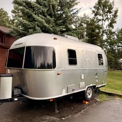 2022 Airstream Bambi 19CB