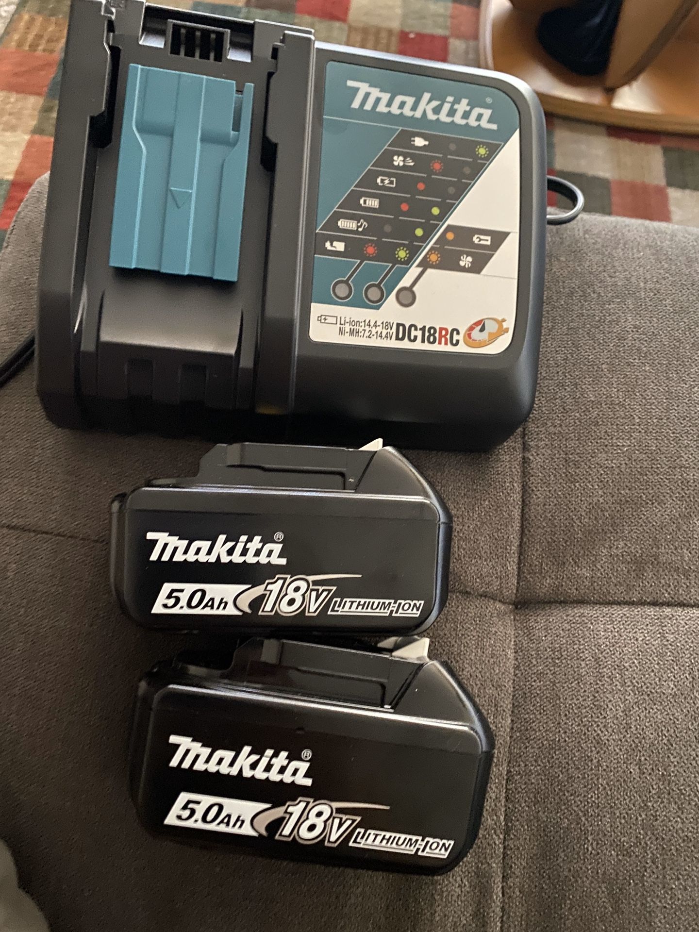 Makita 18v LXT Rapid Charger & (2) 5.0ah Battery New (Firm On Price)