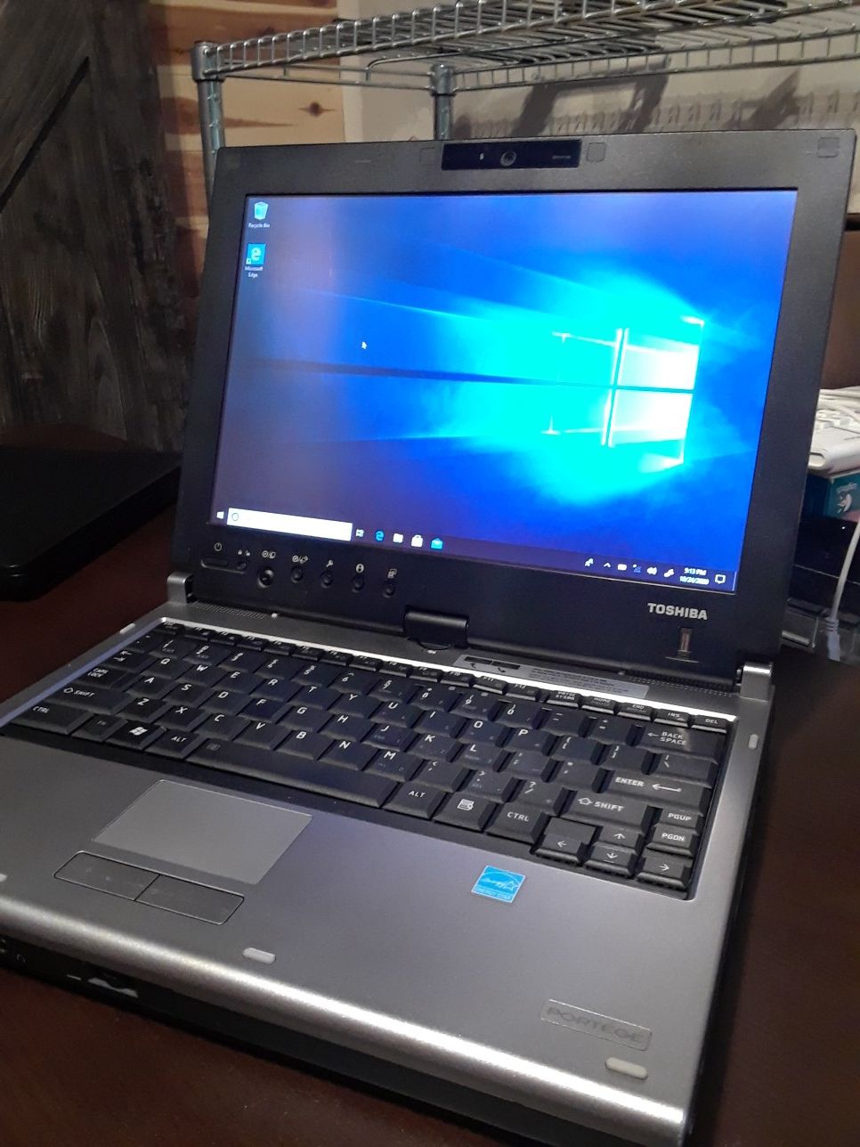 Toshiba protege 2 in 1 laptop