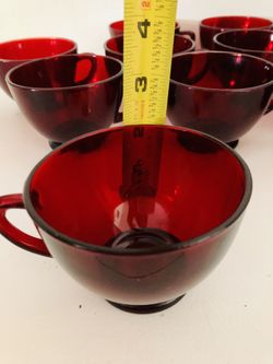 11- Vintage Rudy red tea cups