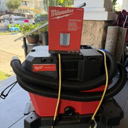 Milwaukee M18 FUEL 6 Gal. Cordless Wet/Dry Shop Vacuum with Filter