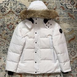 Wyndham parka men’s size L/XL White 