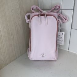 🆕 Lululemon Water bottle Crossbody Bag