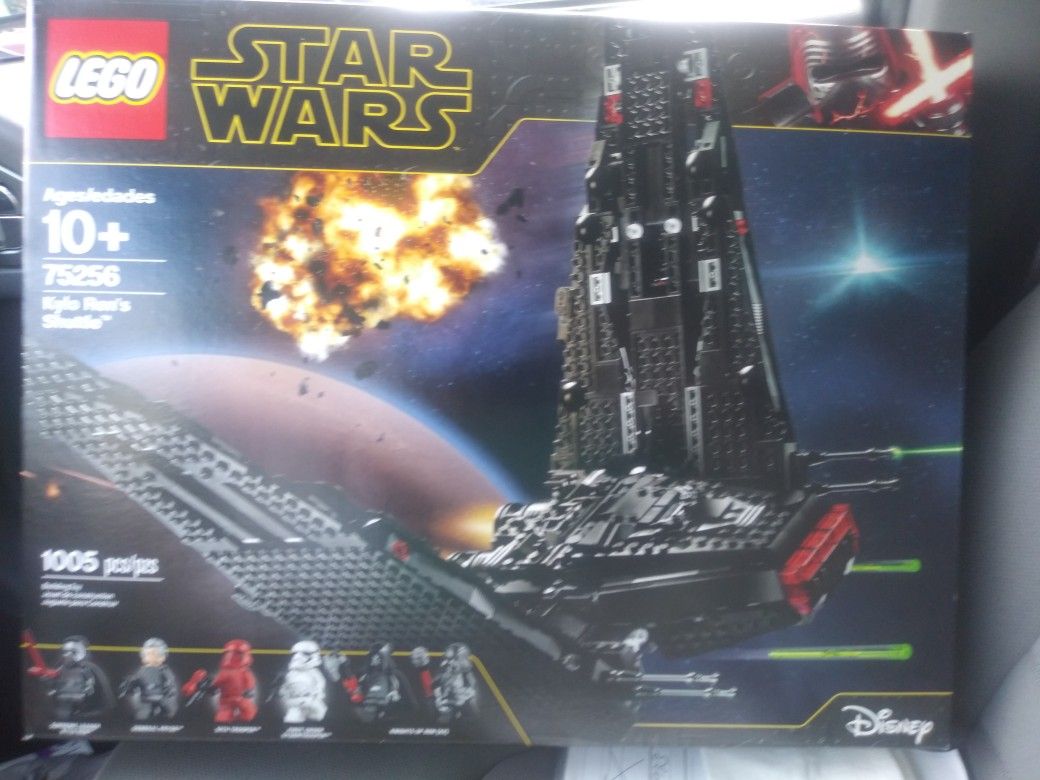 Legos brand-new in-the-box kylo Ren's shuttle!