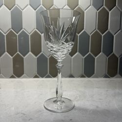 Noritake Hampton Hall Crystal Water Red Wine Goblets 8-1/2" 1 stem only   Approximate Ht 8.5” wt 13 oz each   Numerous sets available and singles as w