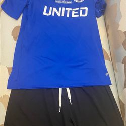 New  Adidas  sports  Athletic T-shirt with short Boys Size L