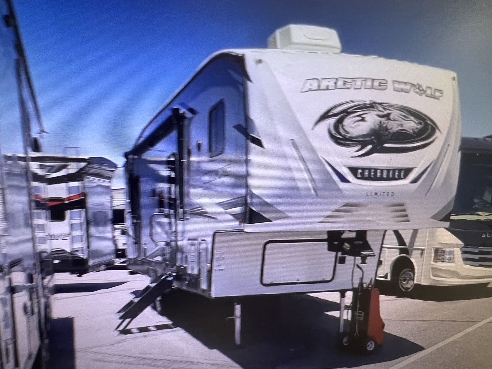 2022 ARTIC WOLF 321BH