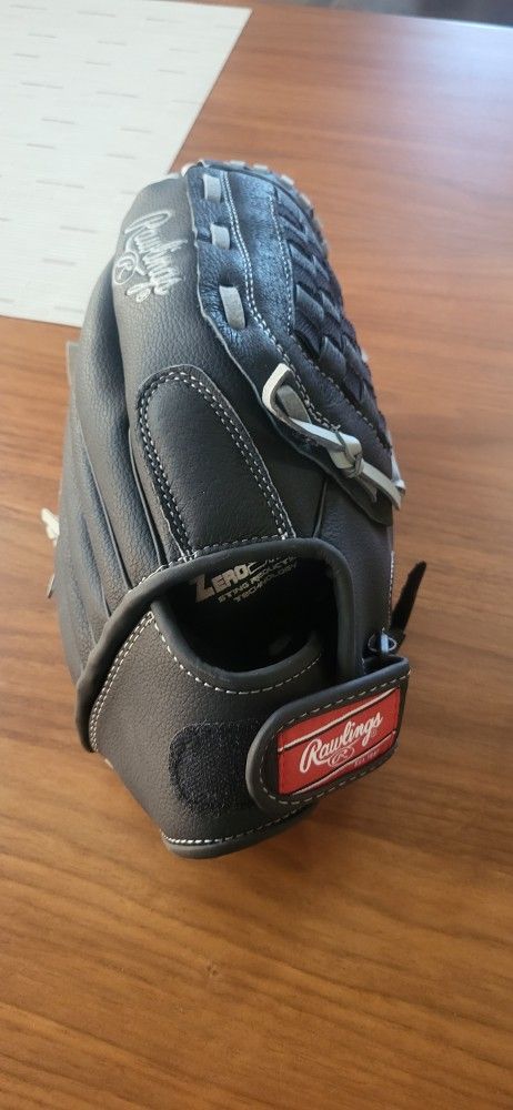 New Rawlings Softball Glove 13 "