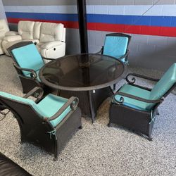 Patio Table And Chairs 