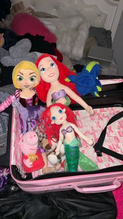 7 toys/princess dolls