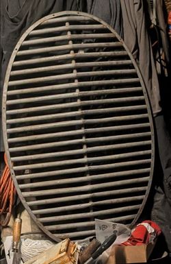 1939 Ford pu front grill. Original no rust excellent condition.