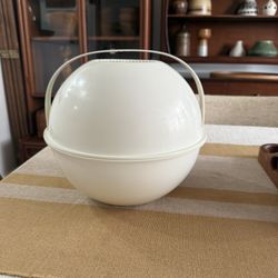 Guzzini vintage picnic bowl, 1970s, Italian space age design, by Carlo Viglino