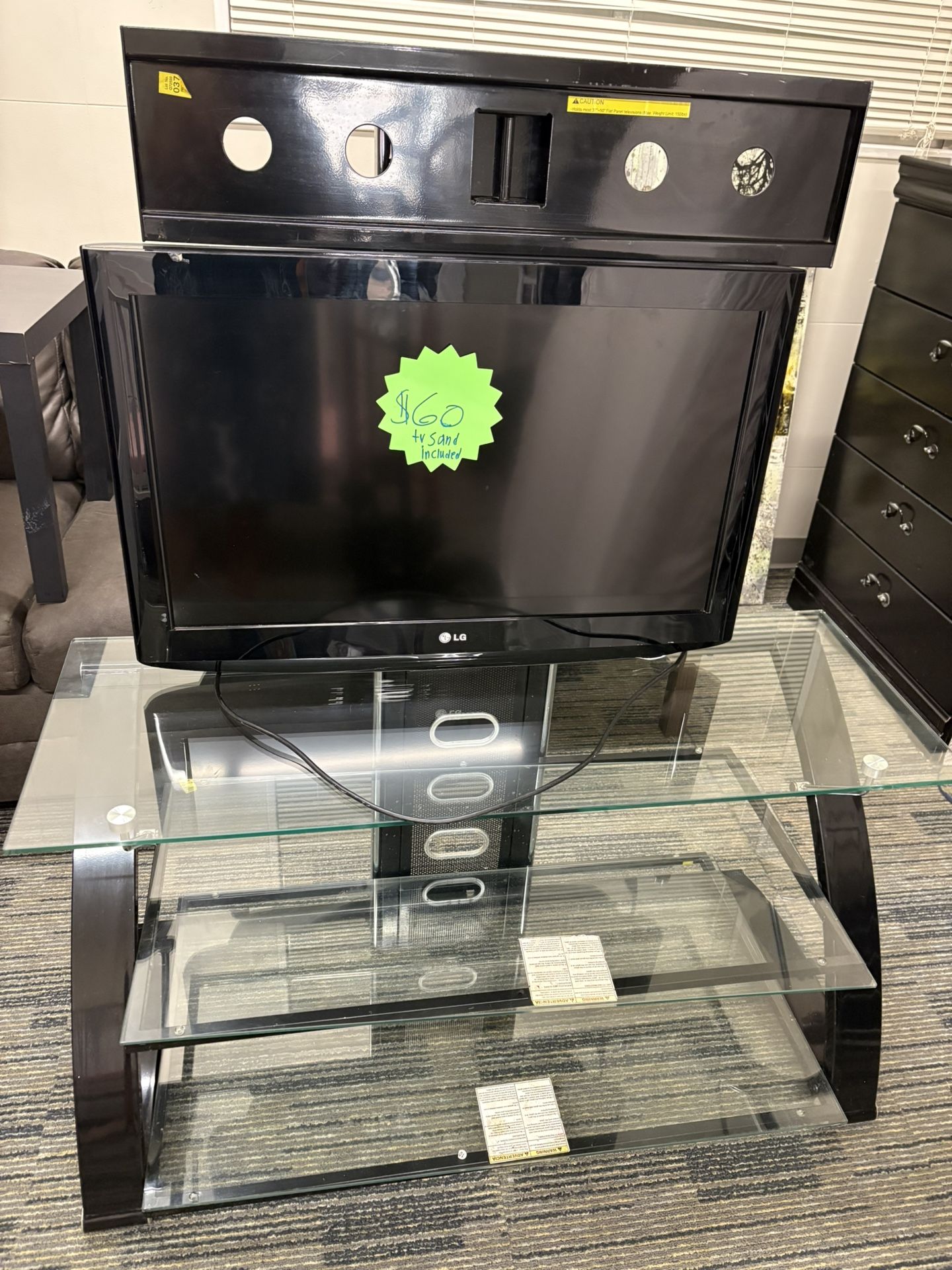 LG TV Sand Incluyes