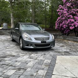 2015 Infiniti Q40