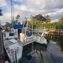 Free: 32 feet catamaran