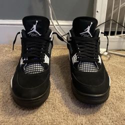 Air Jordan 4 Retro White Thunder