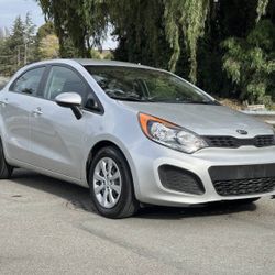 2012 KIA Rio5