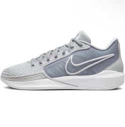 Nike Sabrina 1 Size 6