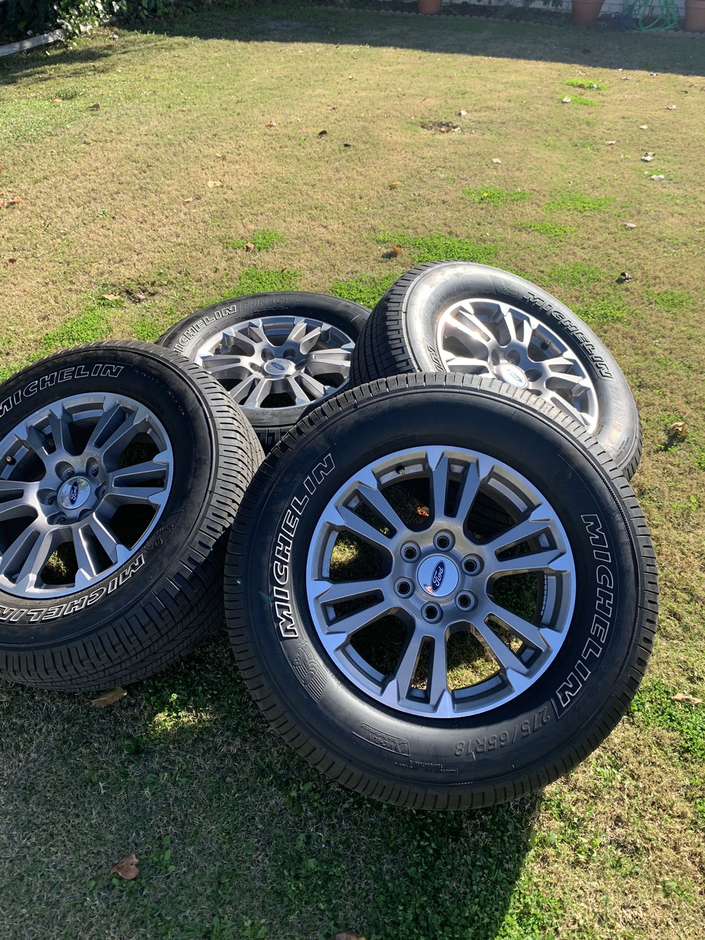 18 inch Ford Lariat wheels and Michelin 275/65R18 tires for Sale in ...