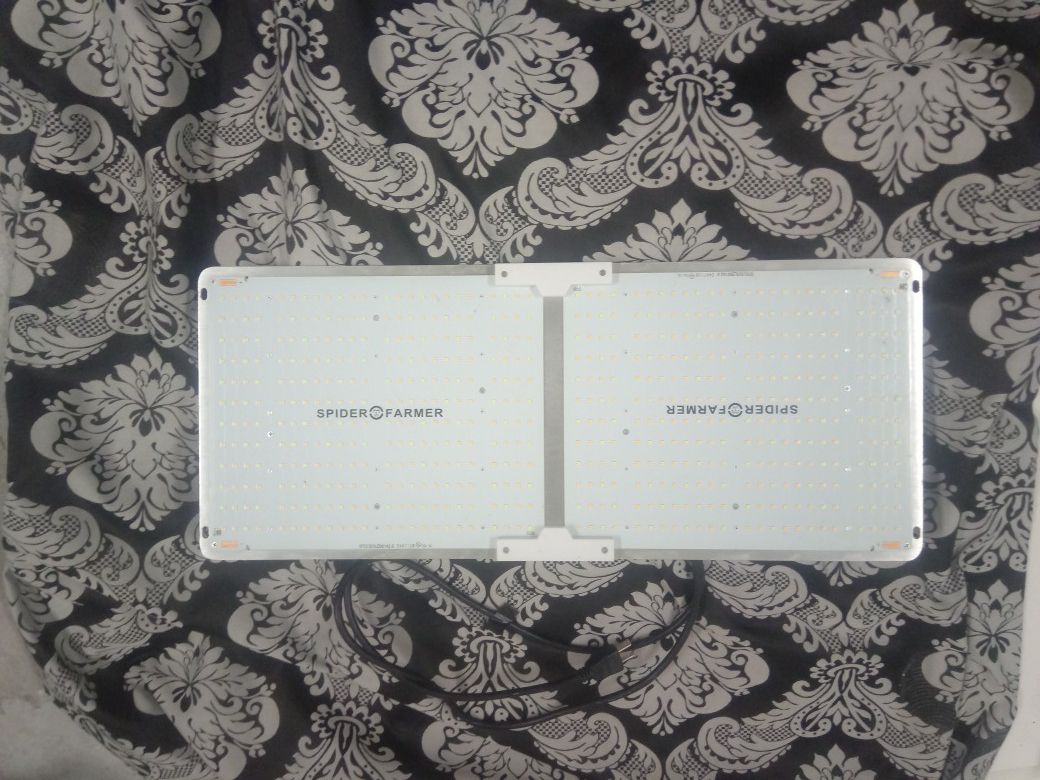 Spiderfarmer Dimmable Full Spectrum Growlight