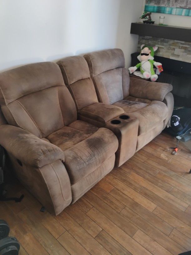 Couch Both Seats Recline. 