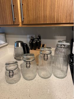 Dry food storage