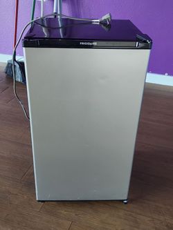 Frigidaire Mini Fridge FFPA33L2SM