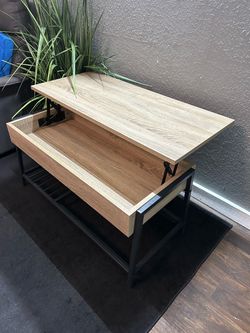 Lift Top Coffee Table with Metal Frame