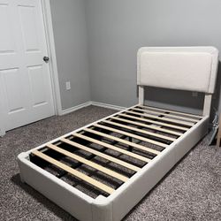 Twin Bensu Boucle Upholstered Platform bed