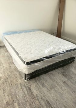 NEW QUEEN PILLOW TOP MATTRESS. Bed frame is not available. Take it home same day 👍