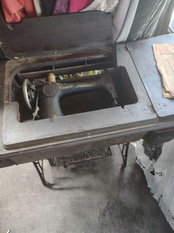 Old Vintage Soering Machine