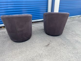 Beautiful indoor corner swivel chairs  $119
