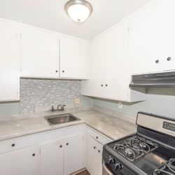 Available 2 Bedroom Unit In Mountain View