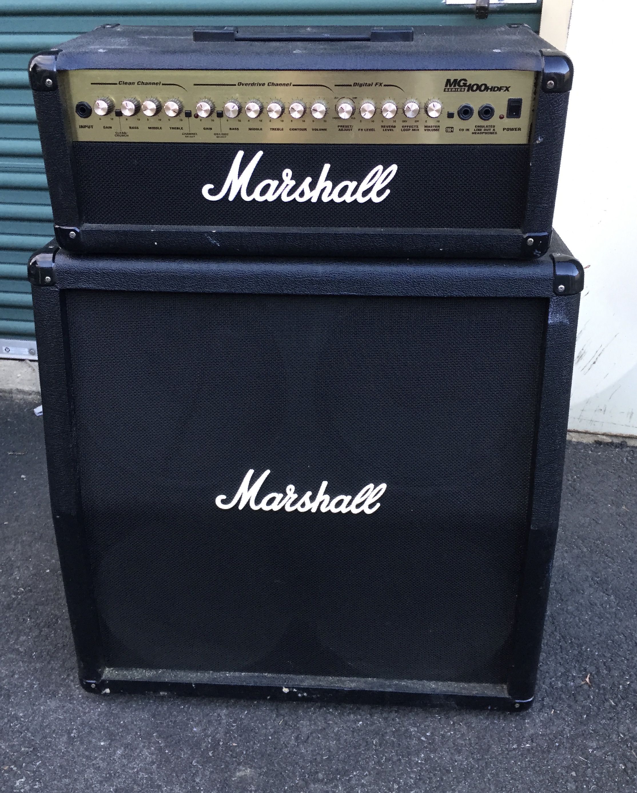 Guitar Marshall hafl stack