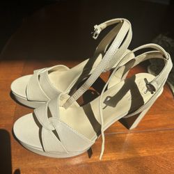 Brand New Naturalizer High Heels Size 8