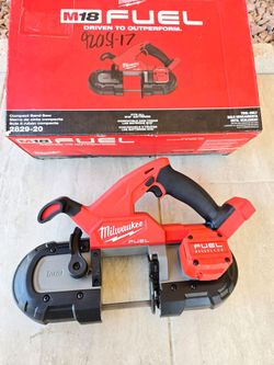 Milwaukee 18V FUEL Compact Band Saw