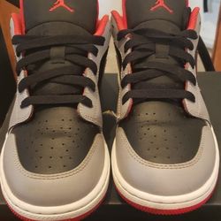 Jordan 1s Low Boys